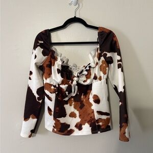 Missguided + Brown and White Patterned Blouse